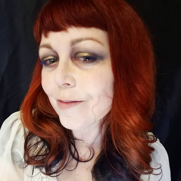 Meet your Posher, Melissa - Picture 2 of 5